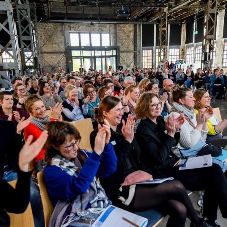 Klatschendes Publikum beim Libri.Campus 2024